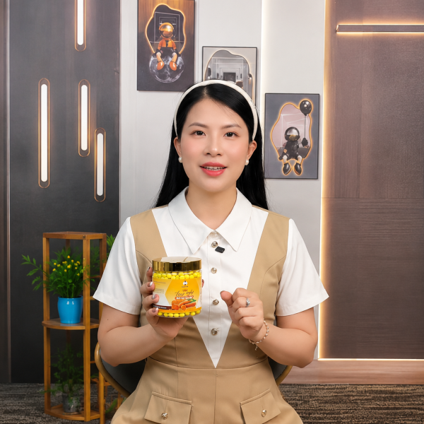 Một Viên Nhỏ Gọn Chứa Tinh Nghệ, Mật Ong Và Sữa Chúa